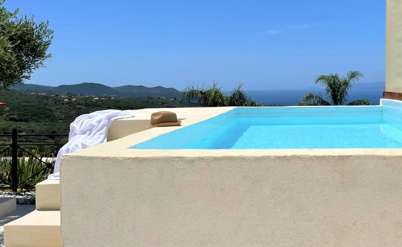 Rustic Hill Private Pool Suites Kalamata Extérieur photo